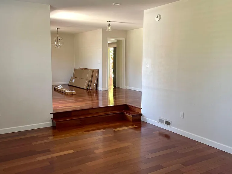 541 Tioga Ct — Photo 11