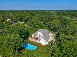 189A S Country Rd, Remsenburg, NY 11960