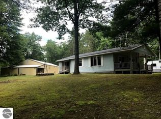 6162 N 21st Rd, Mesick, MI 49668
