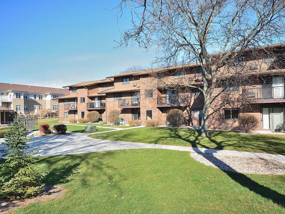 1st image of 8550 West Waterford AVENUE #6
