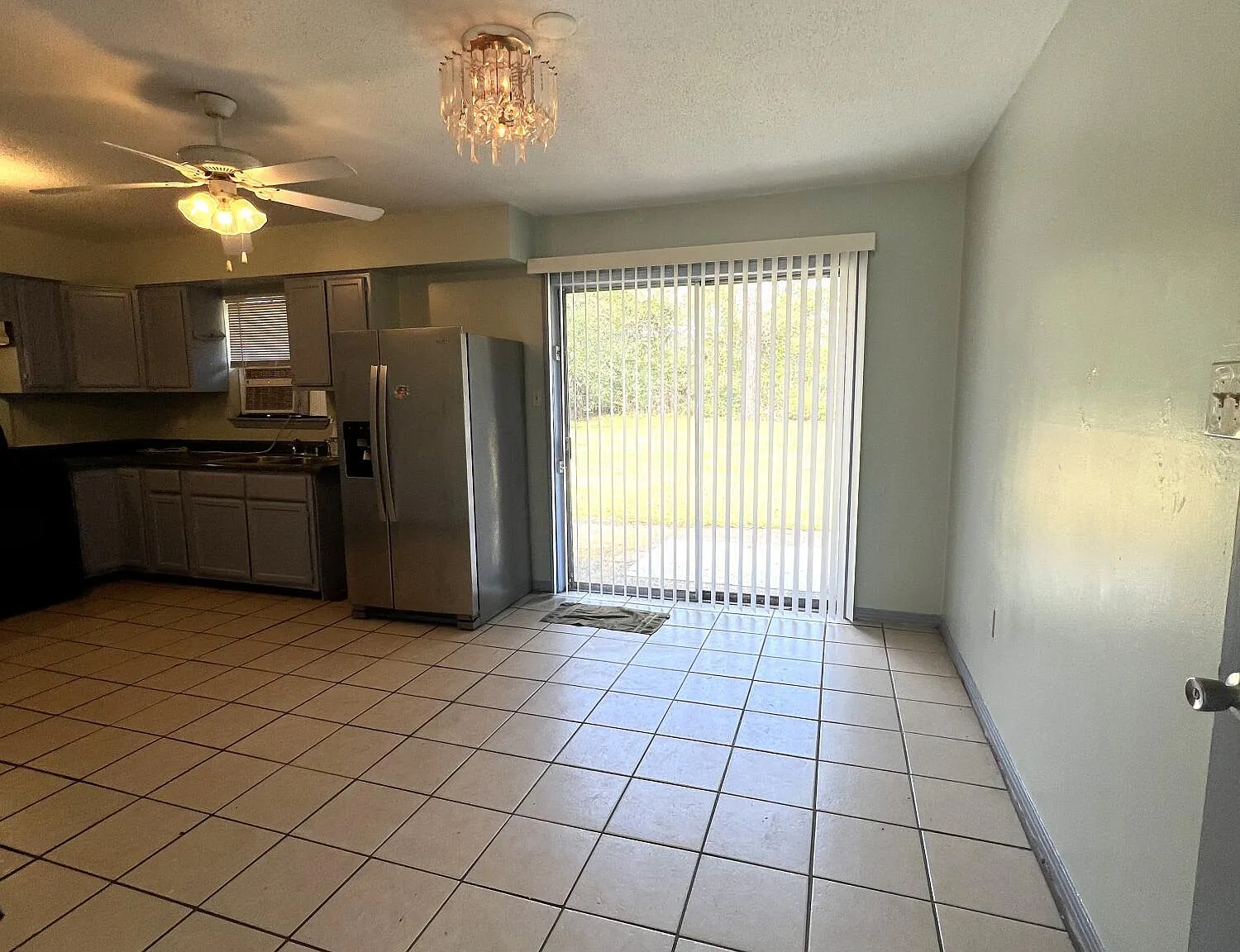 3 bed, 1.5 bath, 1134 sqft, $1,200 — Photo 4