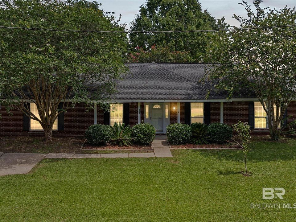 1st image of 33621 Rosalia Ave
