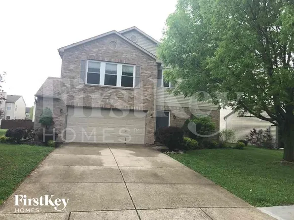 5702 N Jefferson Dr, McCordsville, IN 46055