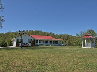 750 Nydeck Rd, Robbins, TN 37852