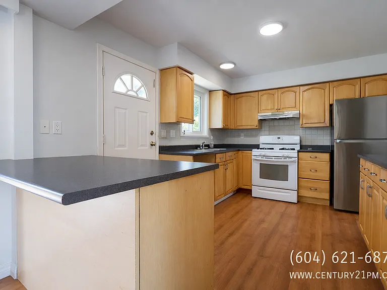 33123 6th Ave #UPPER — Photo 4