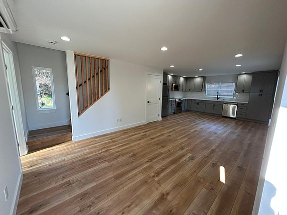 5th image of 3508 NE 134th St