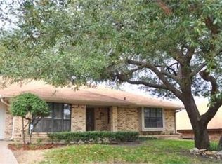 432 Meadowhill Dr, Benbrook, TX 76126