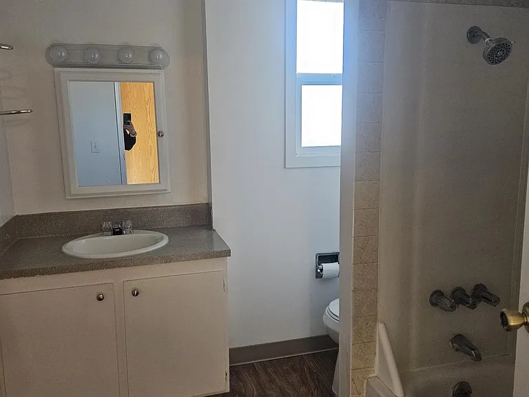 The Brigadoon 4210 NE Cully Blvd — Photo 28