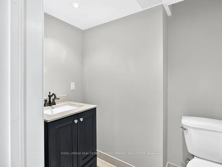 222 Moody Dr — Photo 37