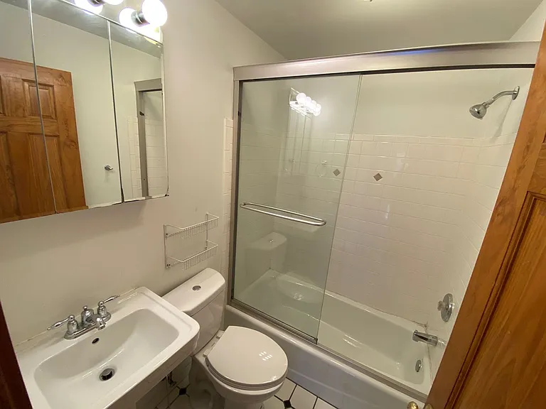Summit St 1616-1618 SCR — Photo 7