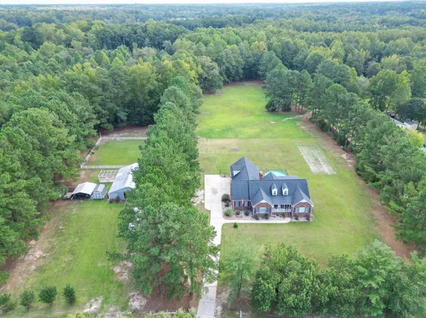 171 Henry Baker Rd, Zebulon, NC 27597