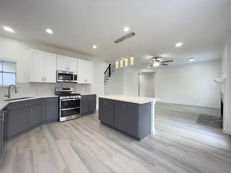 6438 Drake Elm Dr — Photo 8