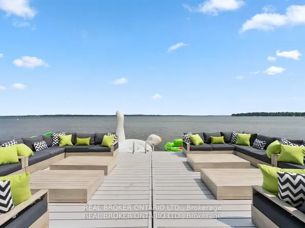 943 Barry Ave, Innisfil, ON L0L 1C0