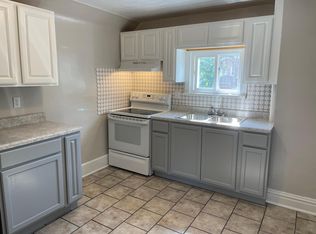 884 N Main St #2, Akron, OH 44310