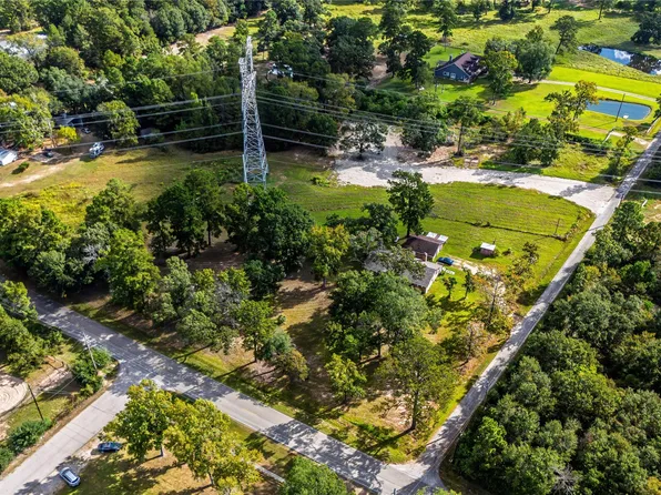 32302 Dobbin Huffsmith Rd, Magnolia, TX 77354