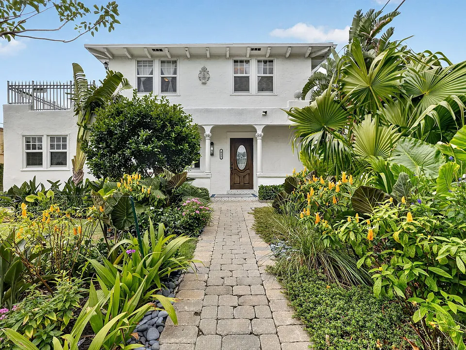 412 El Prado