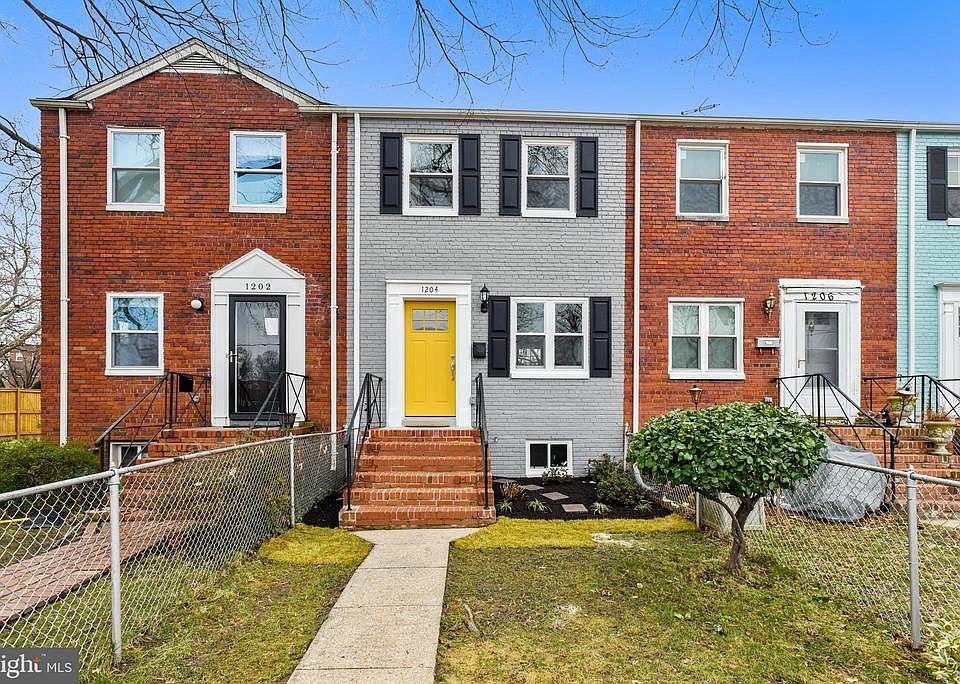 1st image of 1204 Franklin St