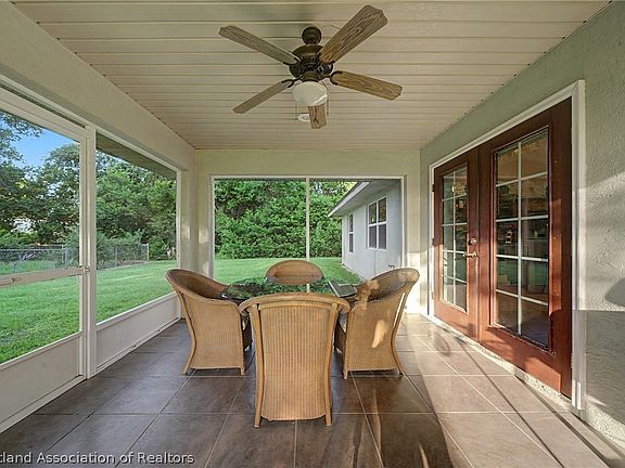 4th image of 3904 Golfview Rd