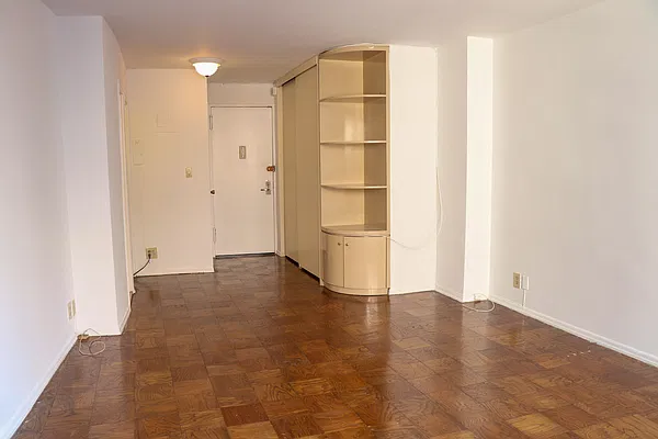 Rented by Compass | media 8
