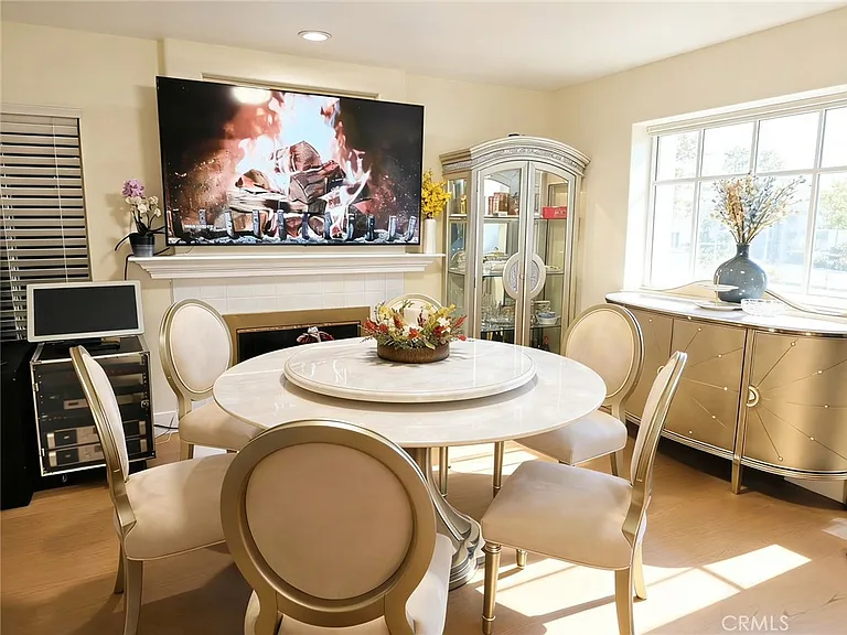 2115 Sun Ridge Dr — Photo 3