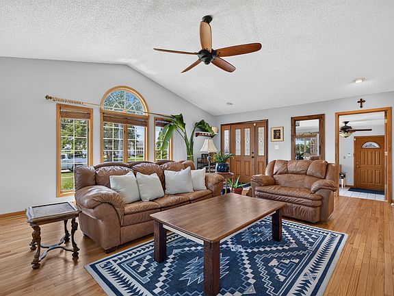 3rd image of 1722 Sharon Rd