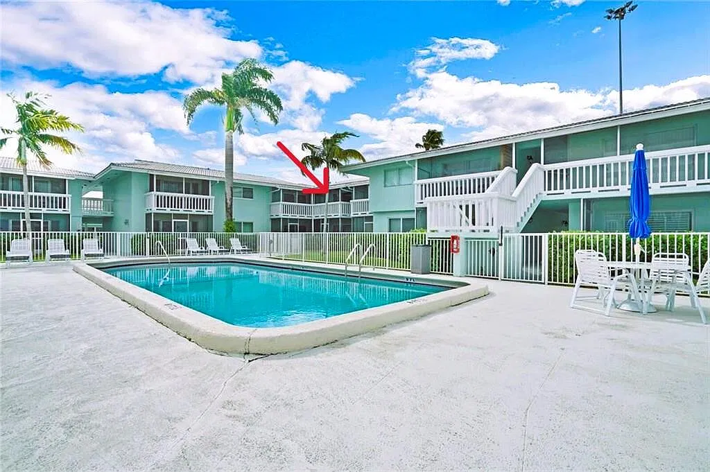 2 bed, 1.0 bath, 950 sqft, $3,000 — Photo 2