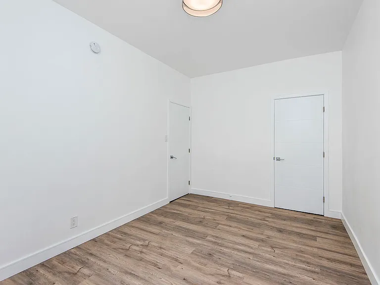 1439 N Curson Ave — Photo 8