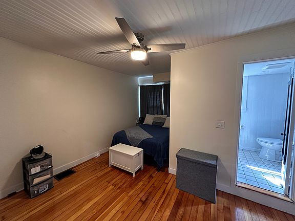 5th image of 409 Adams St APT 2