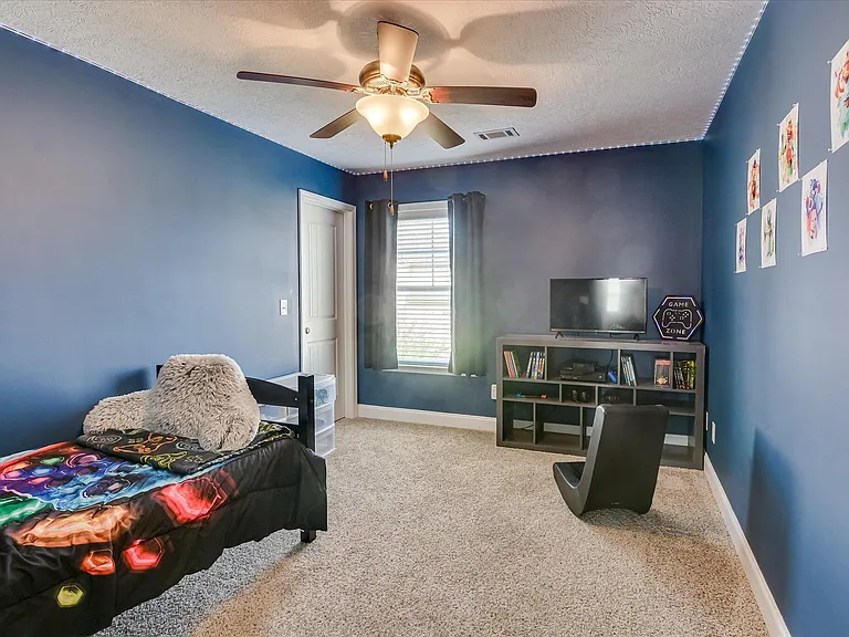 2507 Kari Ln — Photo 21