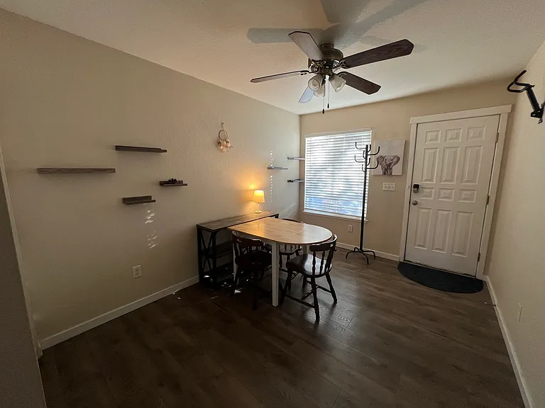 2815 Rigden Pkwy #4 — Photo 10