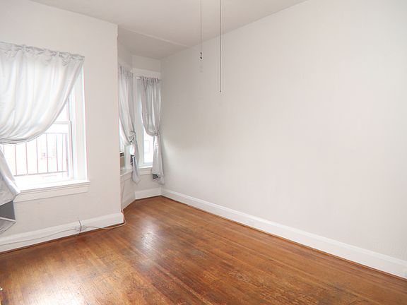 4th image of 2200 Maryland Ave APT C2