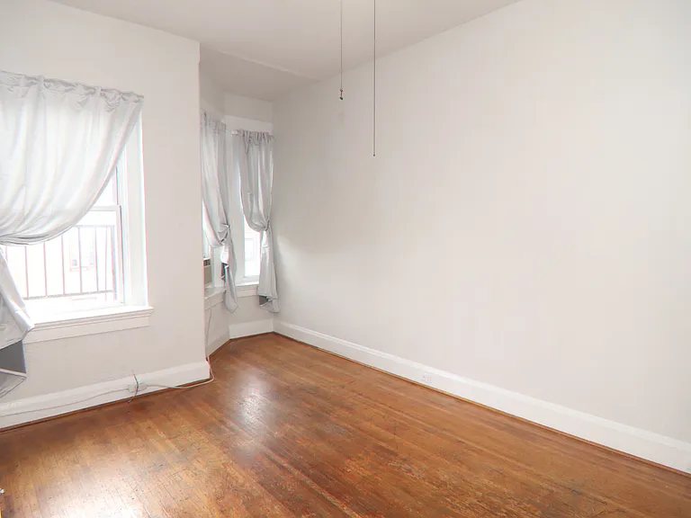 2200 Maryland Ave #C2 — Photo 4