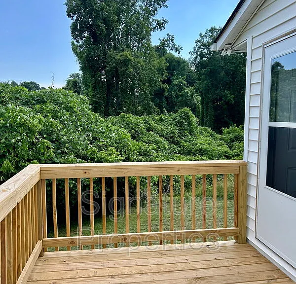 412 Virginia St — Photo 16