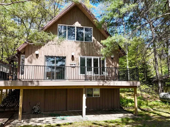 N1433 Rainbow Rd, Keshena, WI 54135