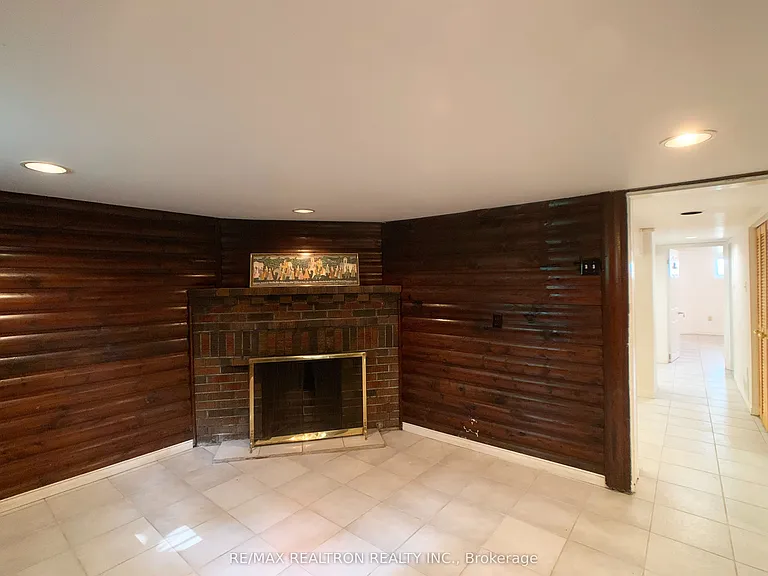 48 Mann Ave — Photo 17