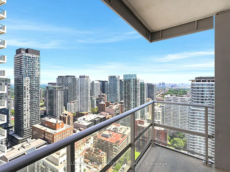 2191 Yonge St #4111 — Photo 34
