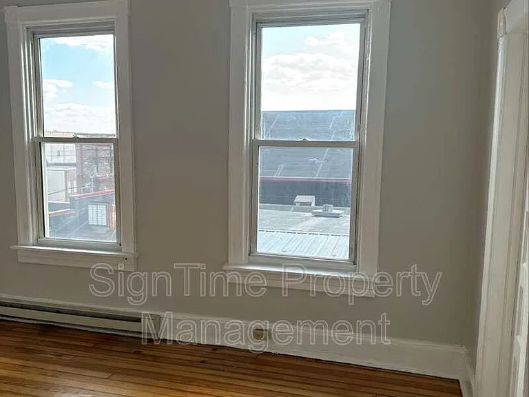 238 Summit Ave #6 — Photo 4