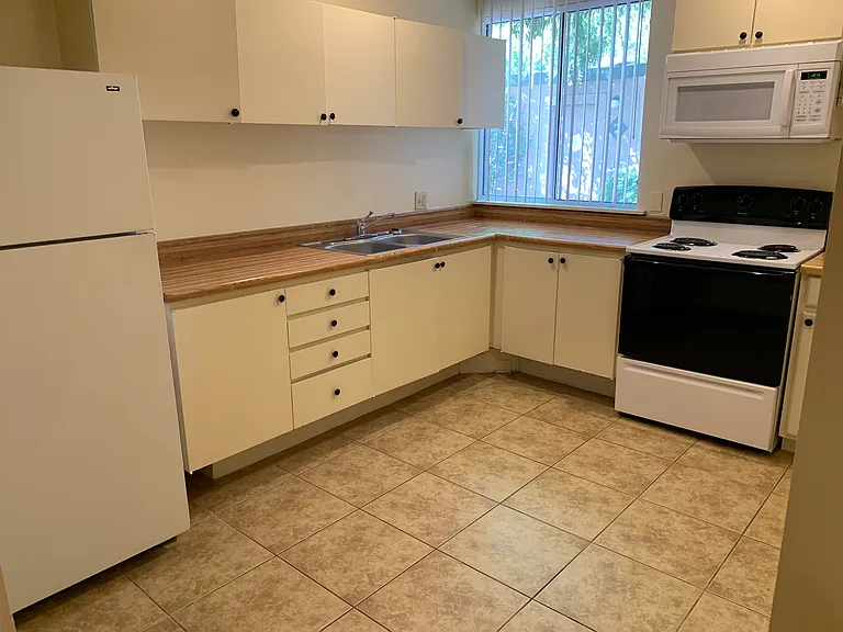 Greenwood Apartments — Photo 49