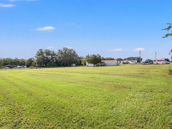7930 Froggy Ln, Zephyrhills, FL 33540