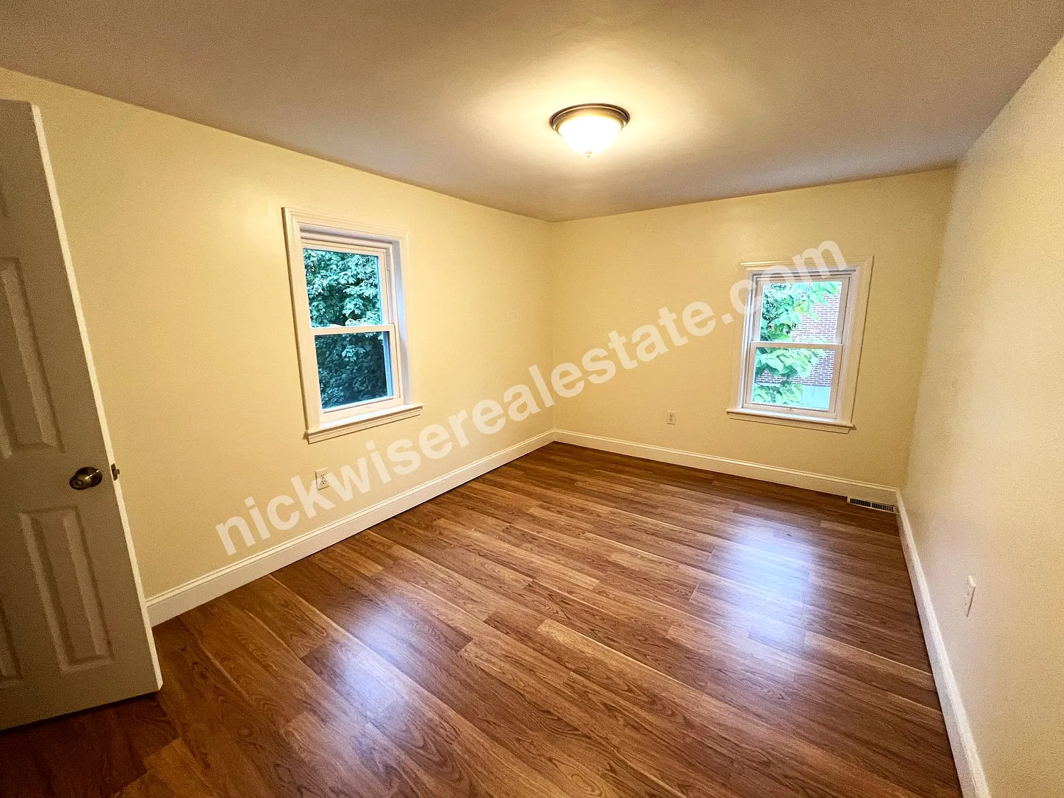 42 S Walnut St — Photo 4