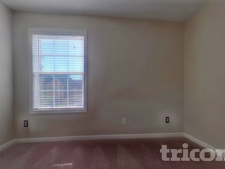 116 Arena Trl — Photo 13