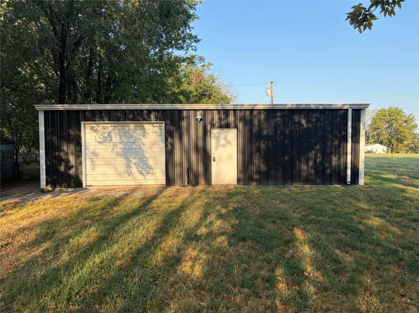 14 S Orphan St, Pryor, OK 74361