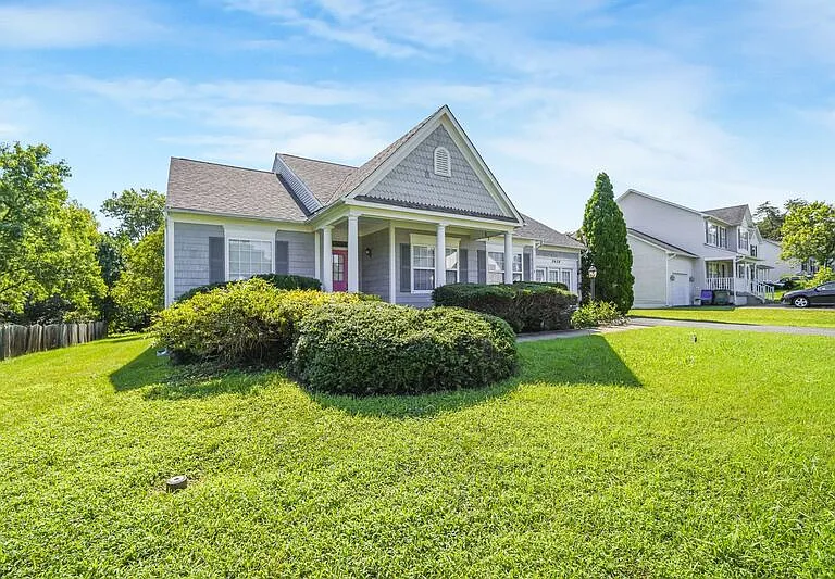 2408 Ruffin Dr — Photo 3