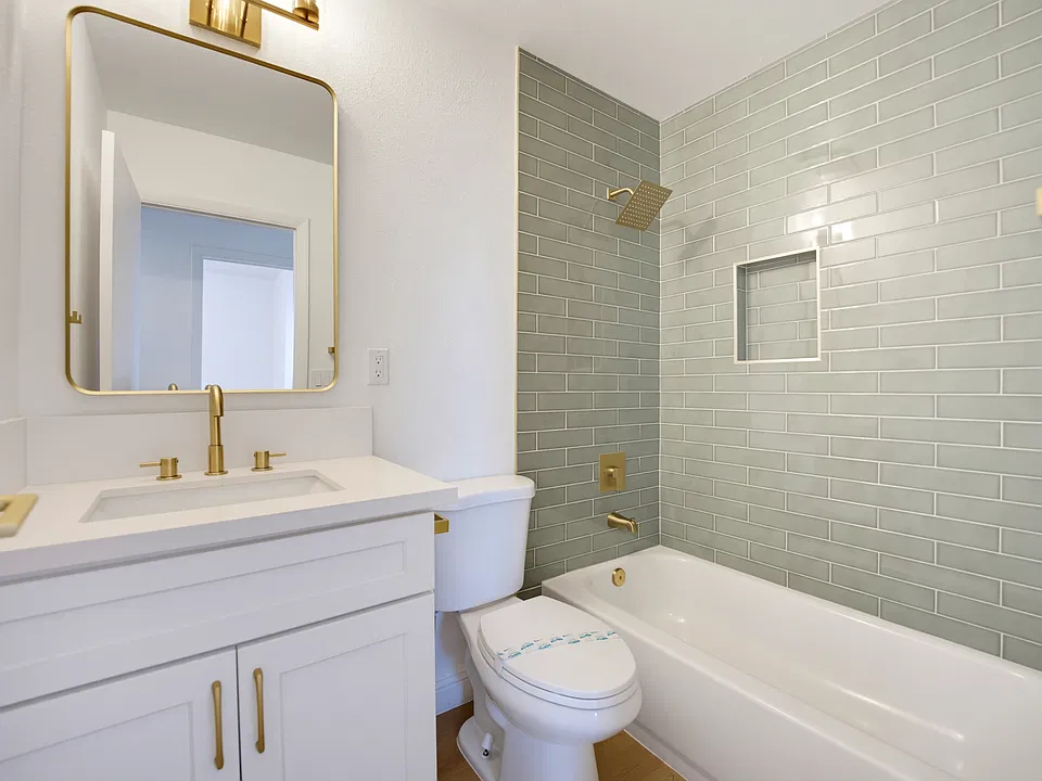 1339 Elizabeth Ave #4