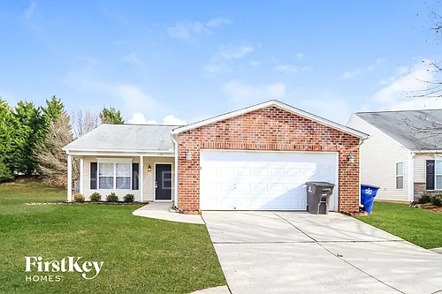 530 Martha Ct Photo 1