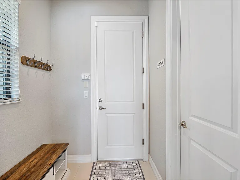 11036 Meridian Dr N — Photo 22