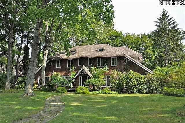 1st image of 2685 Fairmount Blvd