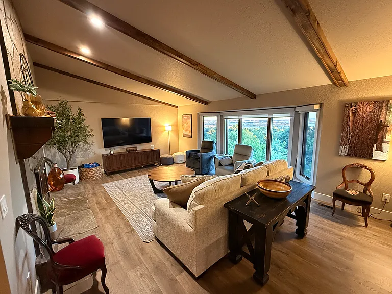 3245 E Boulder Heights Dr — Photo 5