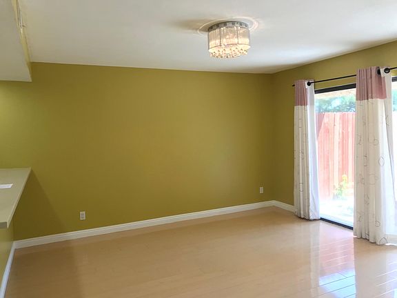 4th image of 905 S California Ave APT C