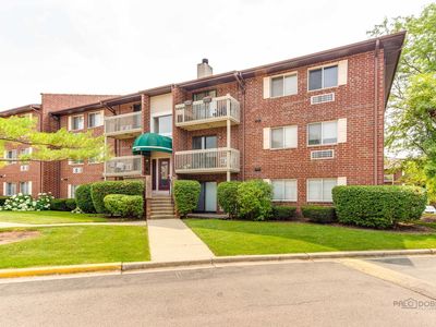 840 N Lakeside Dr APT 1B, Vernon Hills, IL, 60061